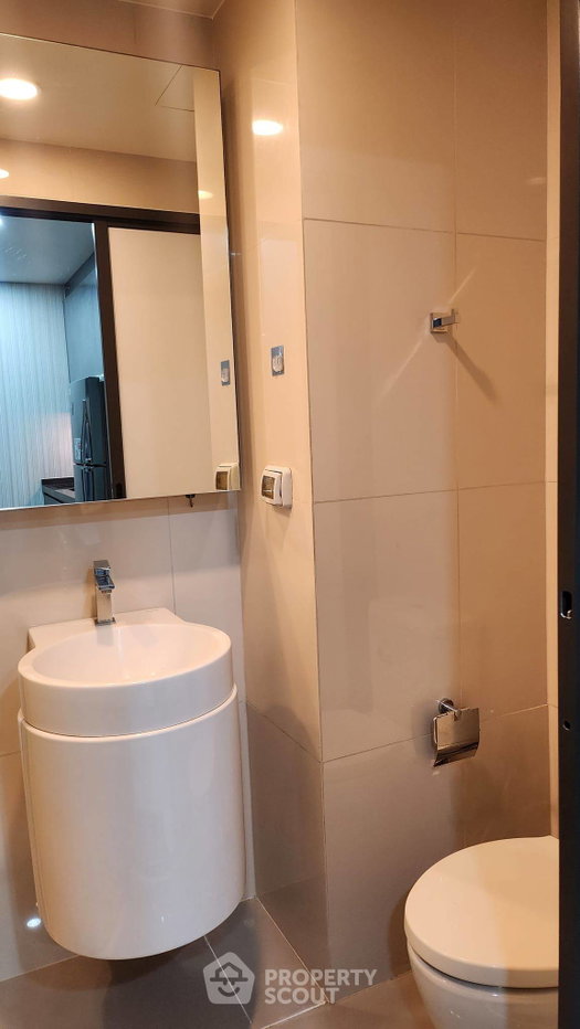 picture High-Floor 1-BR At Rhythm Asoke Near MRT Phra Ram 9 (ID 825603) - 9/10
