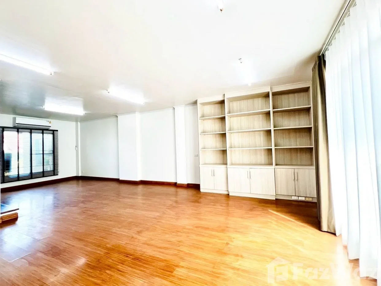 picture Commercial home office for rent 6814531 - 6/16