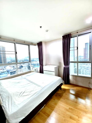 Condos for sale : Urgent Sales ! 40 sqm. U Delight Residence Pattanakarn-Thonglor (Free Fur & Home Appliances)