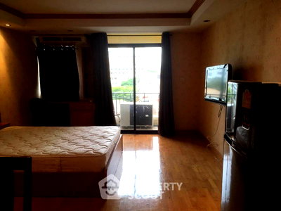 Condos for sale : 1-BR Condo For Sale At Pipat Place Condominium Near BTS Chong Nonsi (ID 3345489)