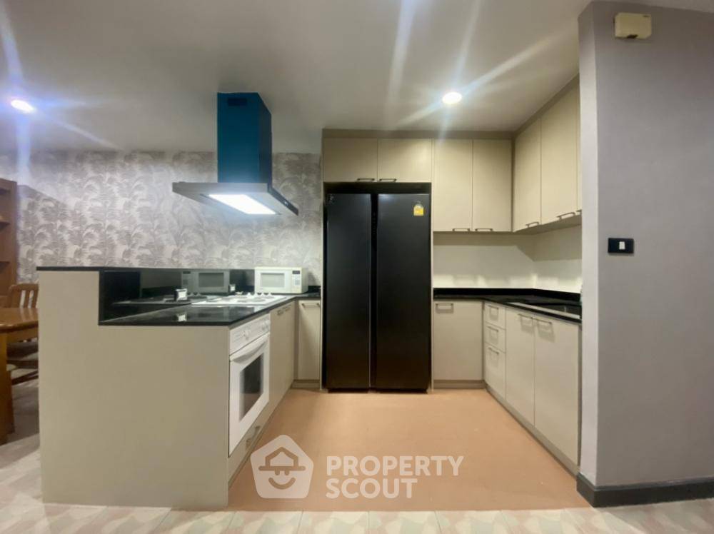 picture 3-BR Condo at Modern Home Tower Condominium near MRT Wat Mangkon (ID 3260383) - 12/19
