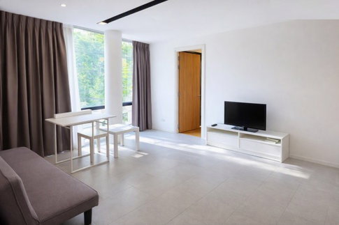 Central Embassy 325m. BTS PhloenChit 320m. 35% Discount Soi NaiLert 1Bed Condo 1Bath at The Nest Ploenchit Corner Unit on the 2nd Floor 41