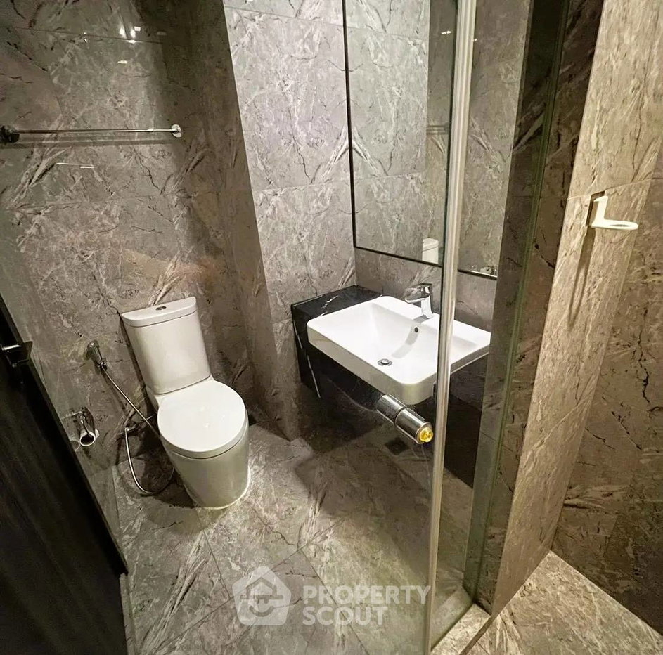picture 37th-Floor 1-BR At Ashton Asoke, 70m To MRT Sukhumvit (ID 3345548) - 15/16