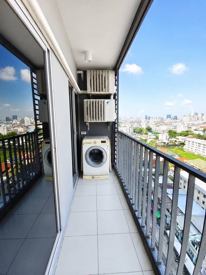 รูป ขายด่วน! ห้อง 40 ตรม. U Delight Residence พัฒนาการ-ทองหล่อ (แถมเฟอร์และเครื่องใช้ไฟฟ้ามากมาย) - รูปที่ 4/28