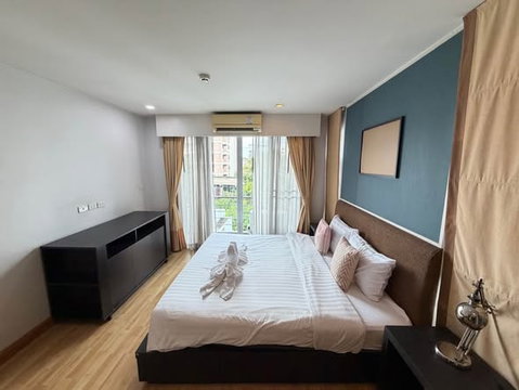 AA690896 | 1 ห้องนอน | 1 ห้องน้ำ | 65 ตร.ม. | 42,500 บาท/เดือน | ชั้น 4 — P Residence