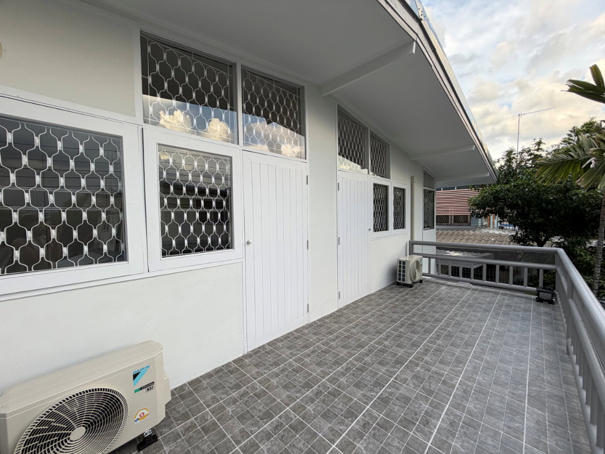 รูป Owner Post: บ้านเดี่ยวหลังใหญ่รีโนเวทใหม่ใจกลางวิภาวดี บ้าน บนที่ดิน 165 ตร.ว. พร้อมสนามกว้าง เหมาะสำหรับอยู่อาศัยหรือ Home Office - รูปที่ 17/25