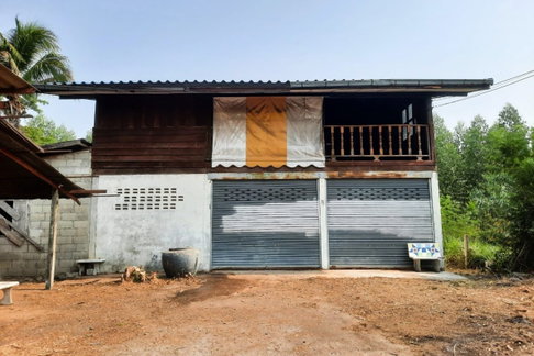 AL-5-0113|บ้านพักอาศัยครึ่งตึกครึ่งไม้ 2 ชั้น เนื้อที่ 1 งาน 13 ตร.วา อ.ยางตลาด จ.กาฬสินธุ์ (ราคา 500,000 บาท)