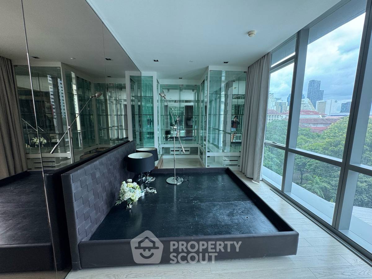 รูป คอนโด 2 ห้องนอน ขนาด 117 ตร.ม. The Room Sukhumvit 21 ใกล้ MRT สุขุมวิท (ID 3196879) - รูปที่ 3/7