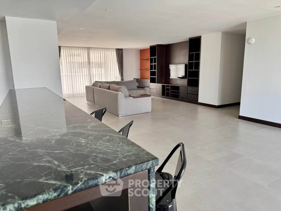 picture 3-BR Condo at DS Tower 1 near BTS Phrom Phong (ID 3345390) - 2/12