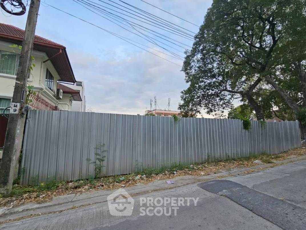รูป ที่ดินขายทำเลทุ่งสองห้อง หลักสี่ กรุงเทพฯ (ID 3345424) - รูปที่ 2/3