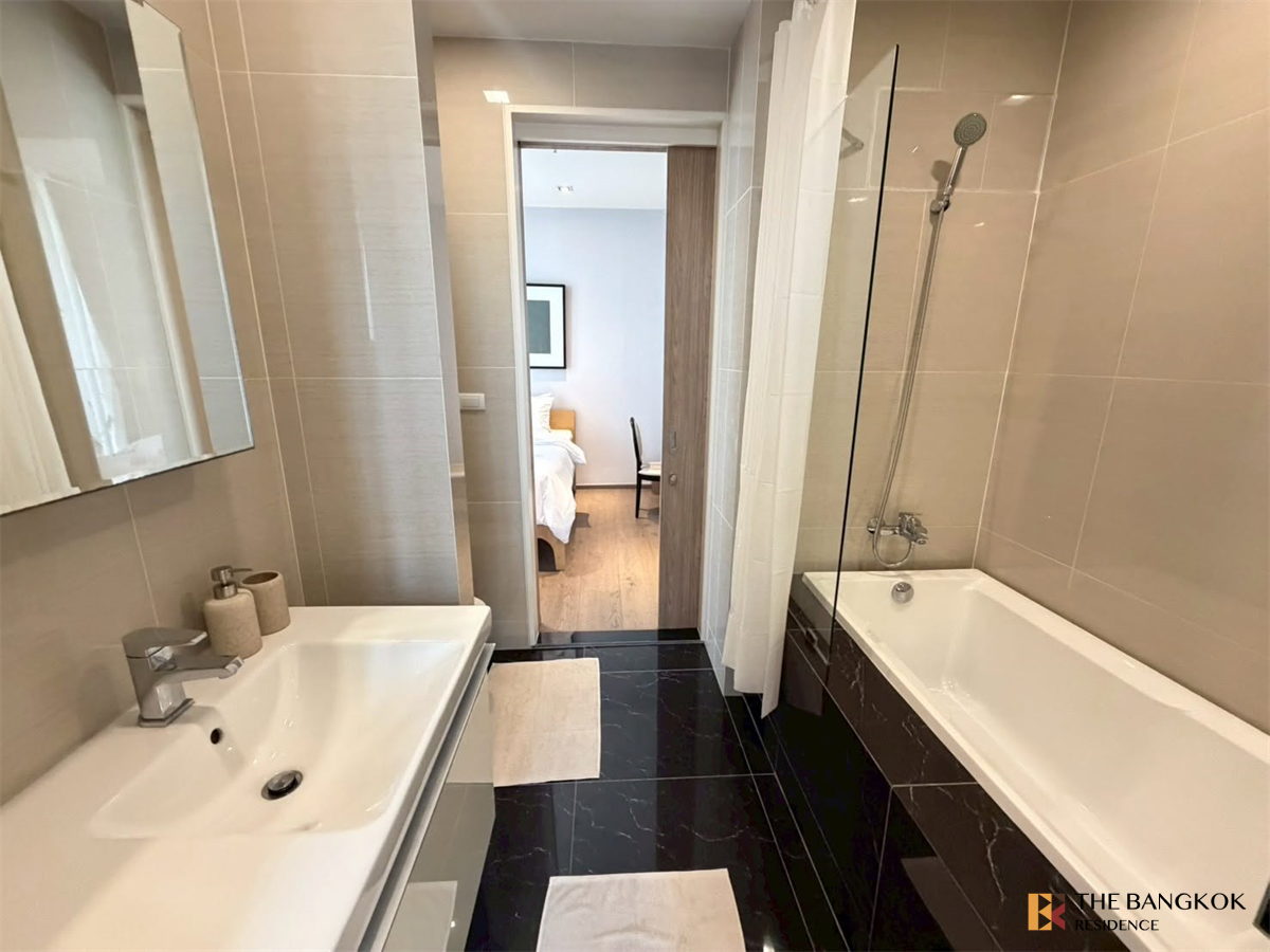 picture Park Origin Phrom Phong Hot Unit, Available for a Limited Time - 5/10