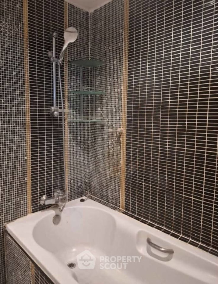 picture Spacious 1-BR 78 Sqm At Asoke Place Near MRT Sukhumvit (ID 3347028) - 6/7