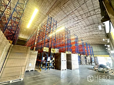 Factory for rent Lat Krabang : For rent Warehouse 2000 sq.m. in Khlong Song Ton Nun, Lat Krabang, Bangkok
