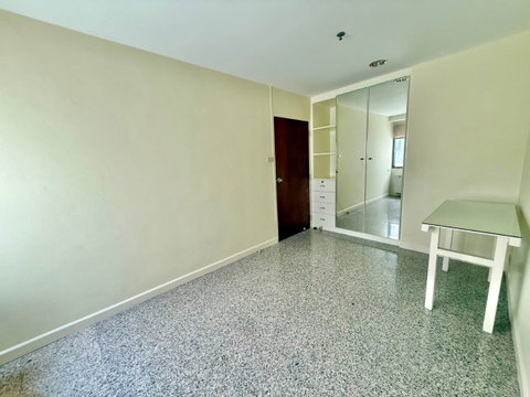 MN007783 | 2Bed | 2Bath | BTS Thong Lo | 98sqm | THB 36,000/mo | Fl.39 — Top View Tower Bangkok