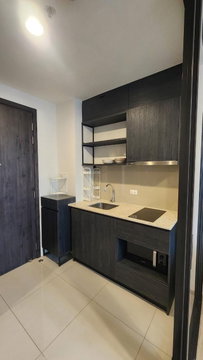 MN030399 | 1 ห้องนอน | 1 ห้องน้ำ | MRT Huai Khwang | 35 ตร.ม. | 22,000 บาท/เดือน | ชั้น 9 — XT Huaikhwang กรุงเทพฯ