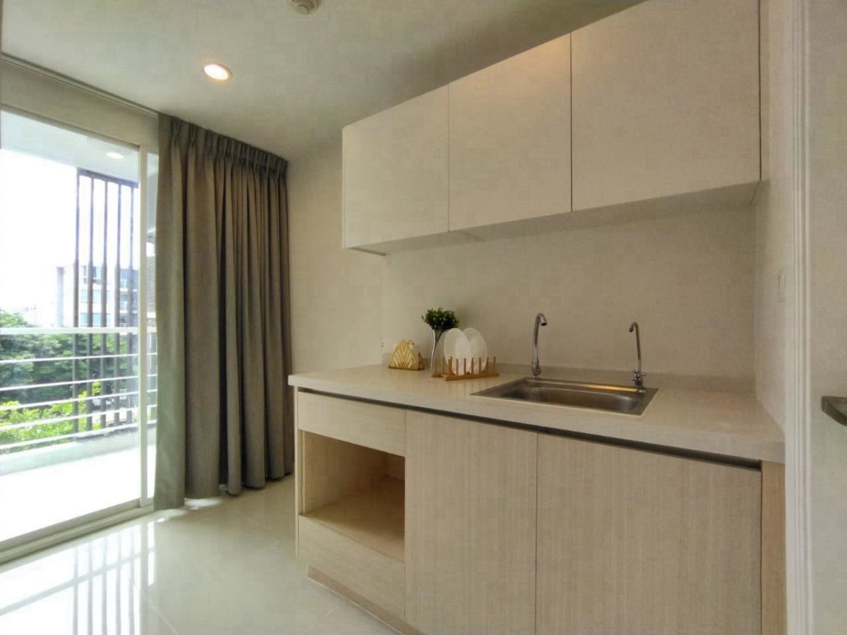picture Condo for Sale – Element Srinakarin | Opposite Seacon Square | Pool View | Potential for Higher Loan Amount - 4/8