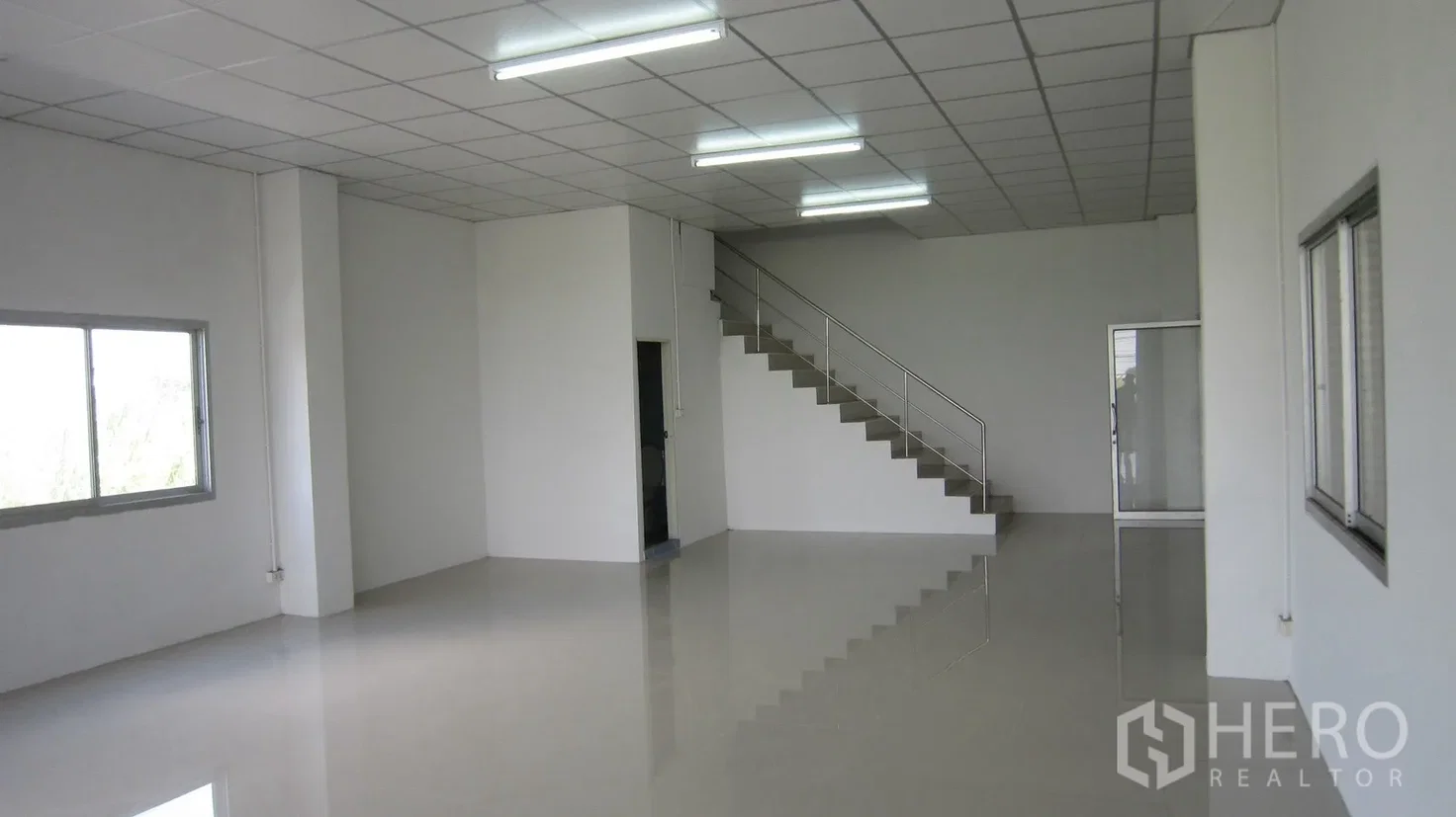 รูป ให้เช่า โกดัง 1100 ตรม บางเสาธง สมุทรปราการ - รูปที่ 5/10