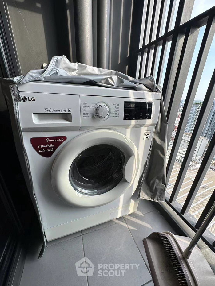 picture Great Value 1-BR Knightsbridge Prime Onnut, 32nd Floor BTS On Nut (ID 2832925) - 25/47