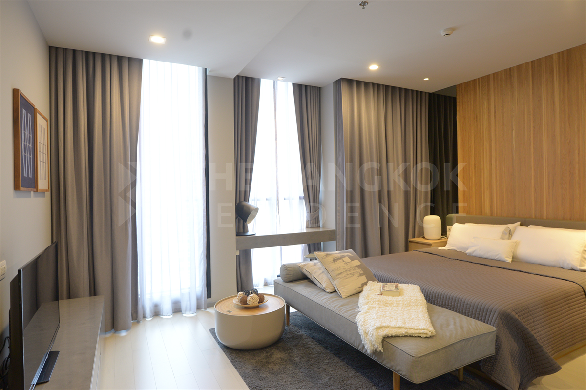 picture Noble Ploenchit Cool Condo, Central City Location near BTS Phloen Chit - 1/10