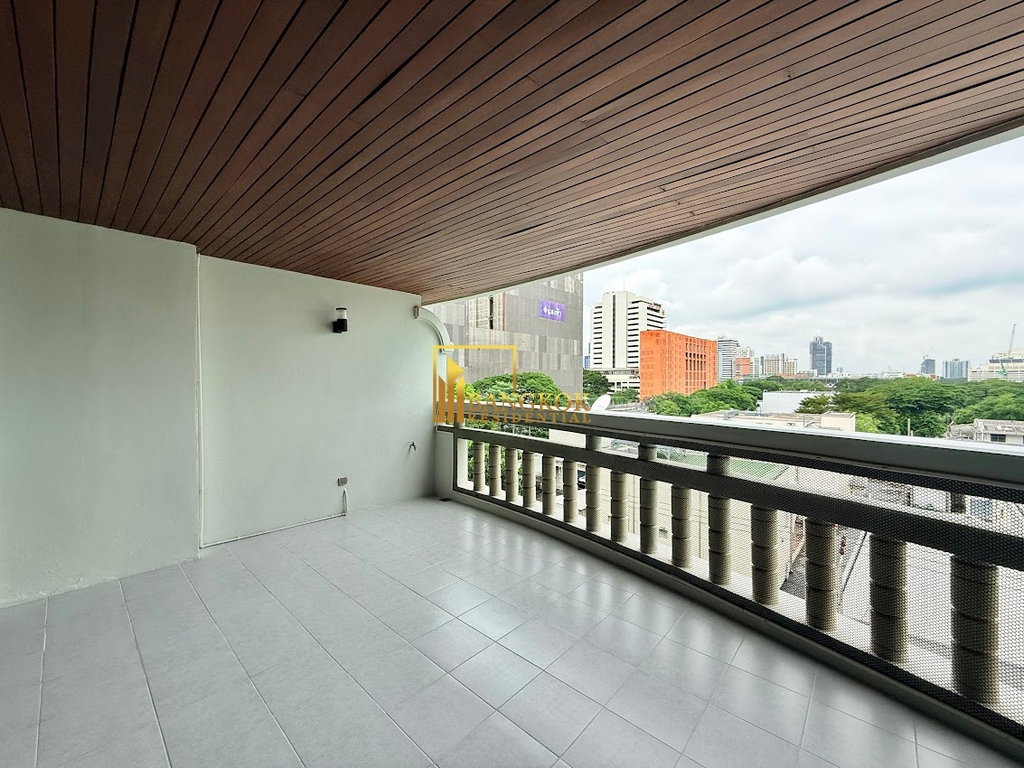 รูป Expansive 2 Bedroom Apartment For Rent in Chit Lom For Rent - BR20633AP - รูปที่ 7/39