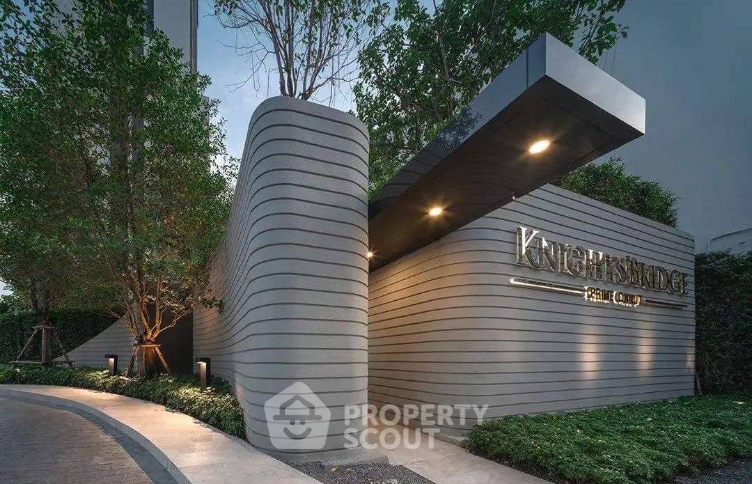 picture Great Value 1-BR Knightsbridge Prime Onnut, 32nd Floor BTS On Nut (ID 2832925) - 29/47