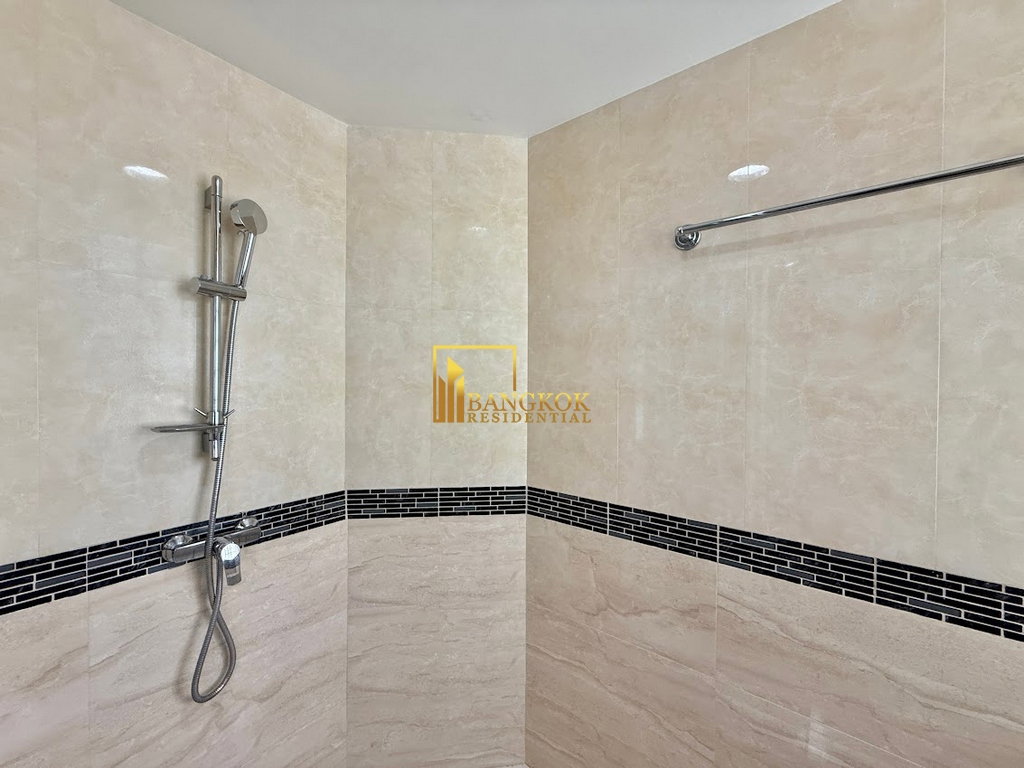 รูป Expansive 2 Bedroom Apartment For Rent in Chit Lom For Rent - BR20633AP - รูปที่ 16/39