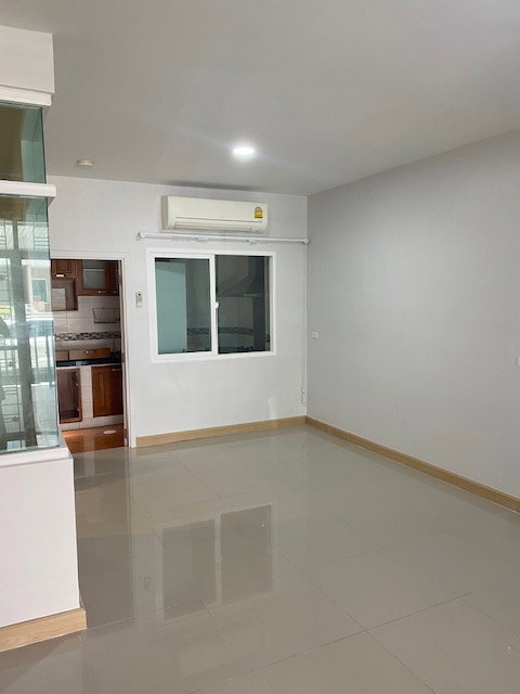 รูป ให้เช่า Townhome โครงการ คาซ่า ซิตี้ บางนา กม.   ติด Mega bangna ค่าเช่า 20,000 บาท/ เดือน   - รูปที่ 10/14