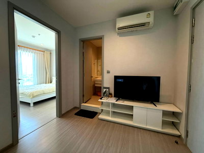 Condos for rent : Life Sukhumvit 62 | 1BR 30 sq.m. Floor 22 Near BTS | THB 14,500