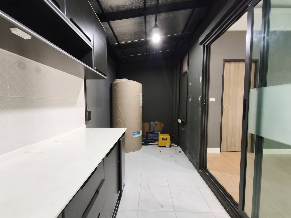 picture 🏡 Townhome with a new layout – only 1.69 million 📍 Pleno Town Westgate Village - 12/18