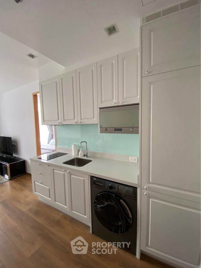 picture 16th-Floor 1-BR Condo For Sale At Noble Be 33, BTS Phrom Phong (ID 392871) - 2/4