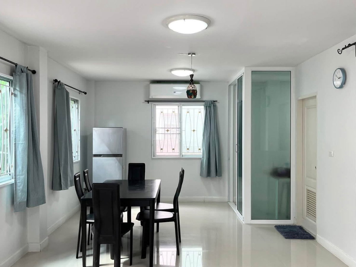 รูป 🏡✨ ให้เช่า บ้านแฝดสไตล์บ้านเดี่ยว Maldives Palm บางนา–วงแหวน 3 ห้องนอน 2 ห้องน้ำ พร้อมพื้นที่ใช้สอย 126 ตร.ม. ใกล้ Mega Bangna และสนามบินสุวรรณภูม - รูปที่ 3/19