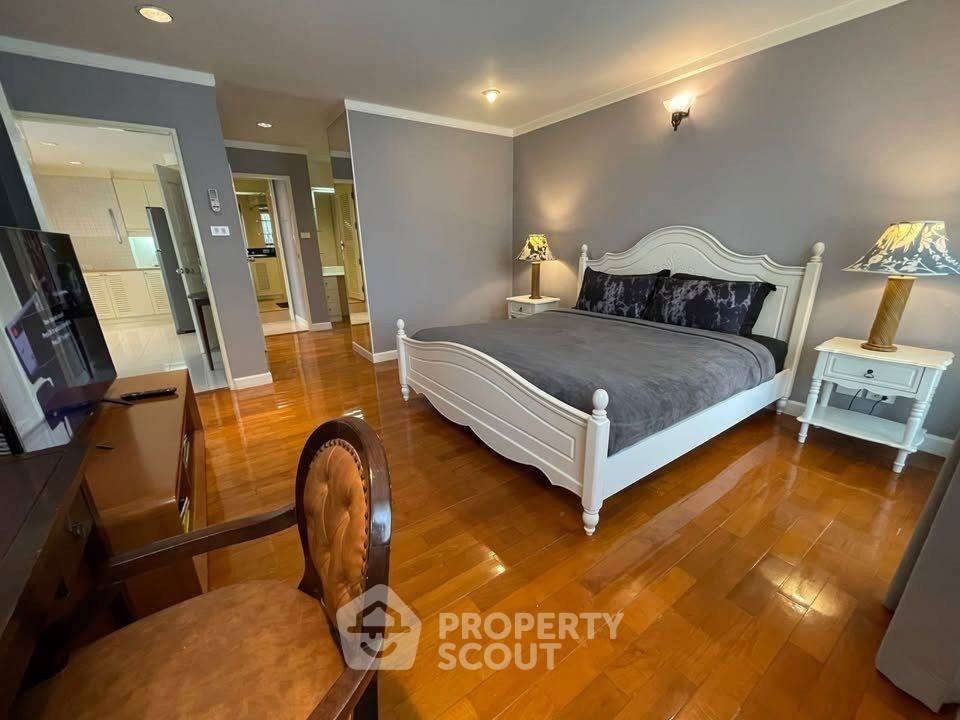 picture 2-BR Condo at Supalai Place Sukhumvit 39 near BTS Phrom Phong (ID 3347525) - 5/9