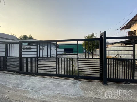 For rent Warehouse 180 sq.m. in Bang Na, Bangkok