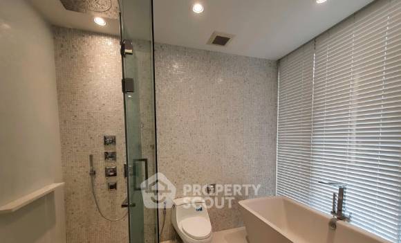 picture 100m To BTS Phrom Phong | 20th-Floor 2-BR Vittorio Sukhumvit 39 (ID 3311436) - 5/10