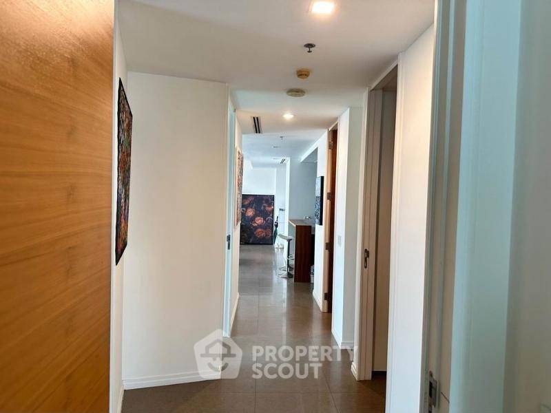 picture 3-BR Condo at The River Condominium near BTS Saphan Taksin (ID 2918183) - 2/8