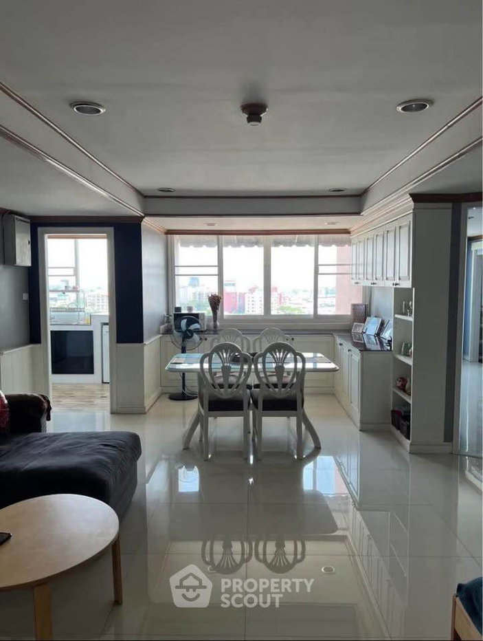รูป ขายคอนโด 3 ห้องนอน Sribumpen Condo Home ใกล้ MRT คลองเตย (ID 3347727) - รูปที่ 1/17