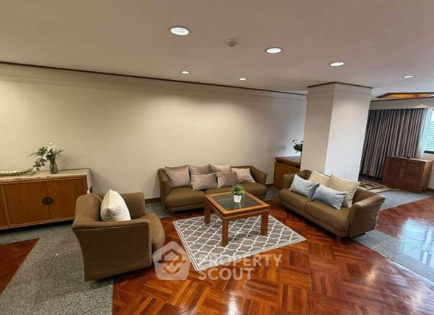 picture Pet-Friendly 2-BR United Tower Thong Lor, 16th Floor, BTS Thong Lor (ID 3337609) - 5/8