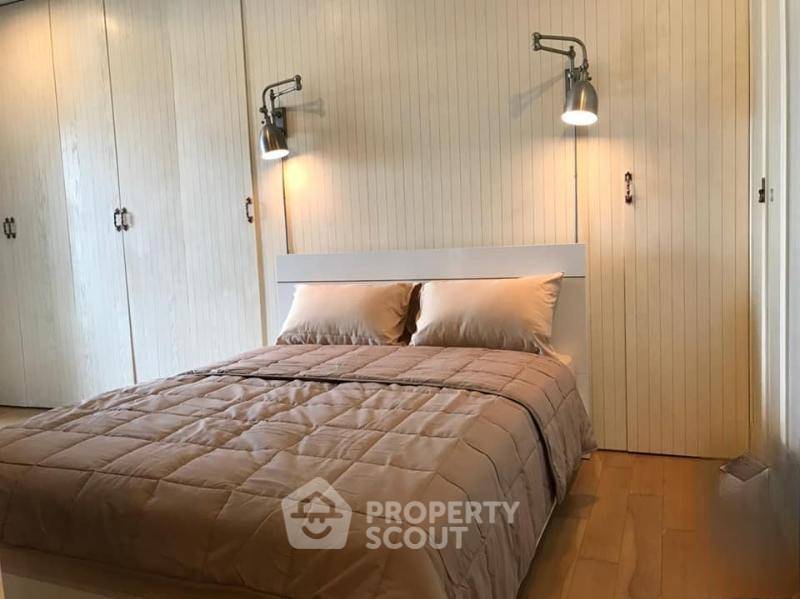 picture 90m To BTS Krung Thon Buri | 2-BR Hive Sathorn, 17th Floor (ID 2834438) - 1/7