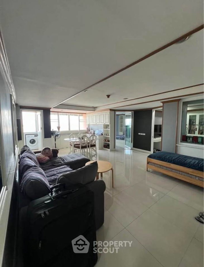รูป ขายคอนโด 3 ห้องนอน Sribumpen Condo Home ใกล้ MRT คลองเตย (ID 3347727) - รูปที่ 2/17