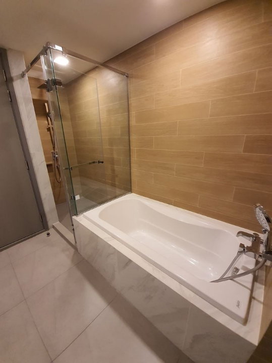 เช่าคอนโด Taka Haus Ekamai 12 (ทากะ เฮาส์ เอกมัย 12)