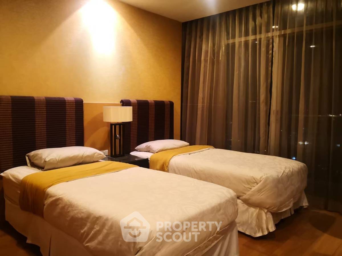 รูป คอนโด 2-ห้องนอน ที่ เออร์บานา สาทร คอนโดมิเนียม ใกล้ BTS ศาลาแดง (ID 466635) - รูปที่ 7/13