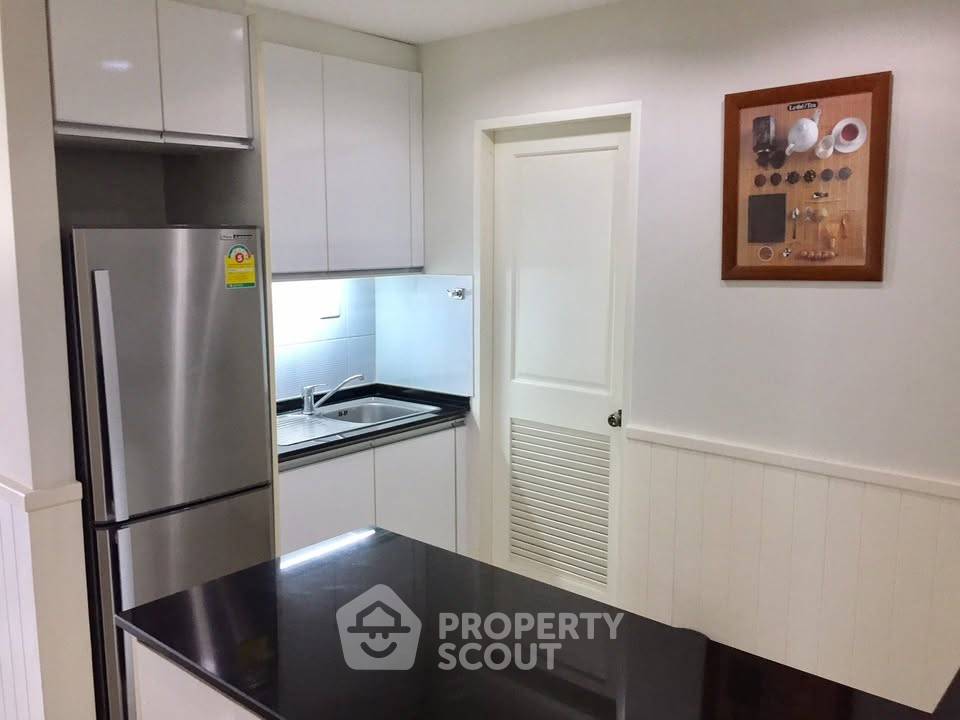 picture 2-BR Condo at Serene Place Sukhumvit 24 Condominium near BTS Phrom Phong (ID 3346550) - 3/6