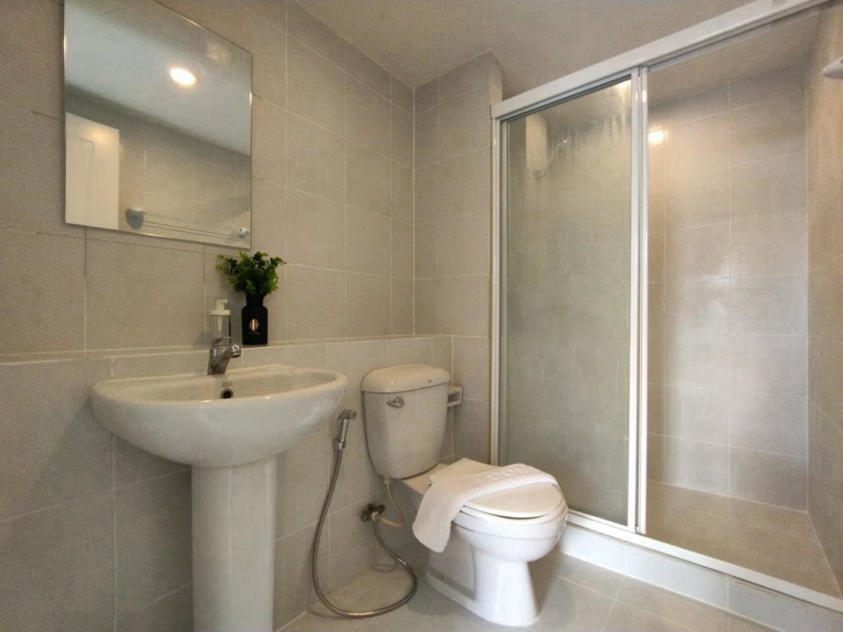 picture Condo for Sale – Element Srinakarin | Opposite Seacon Square | Pool View | Potential for Higher Loan Amount - 5/8