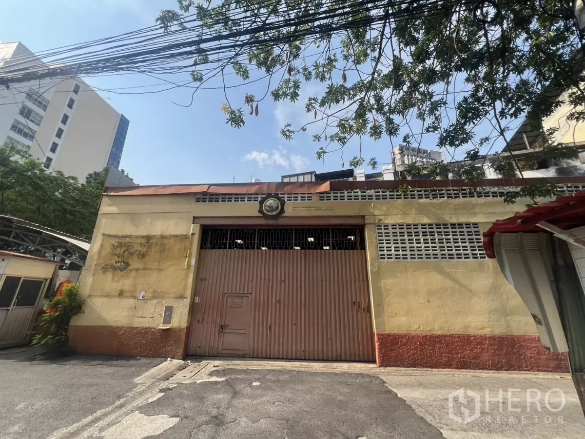 picture For rent Warehouse 257 sqm in Phra Khanong, Khlong Toei, Bangkok BTS Thonglor - 1/7