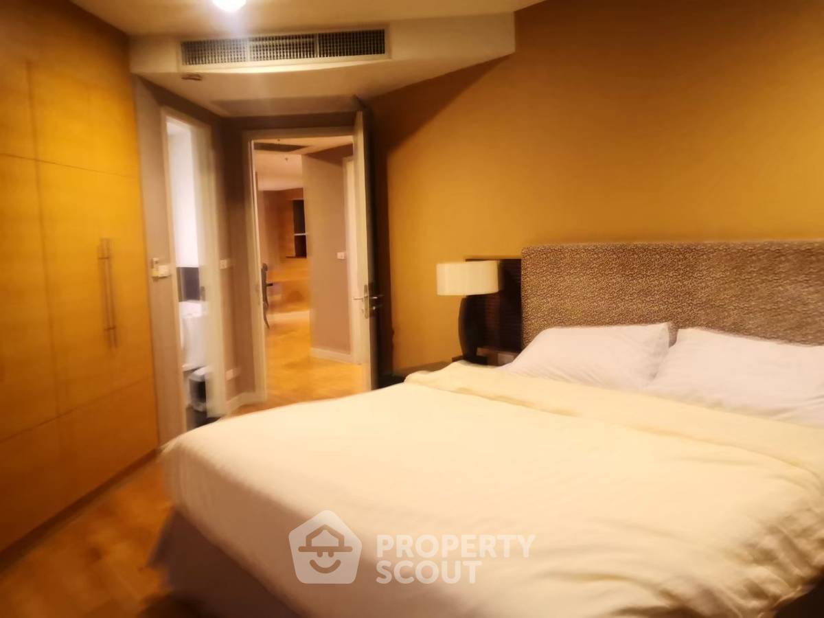 รูป คอนโด 2-ห้องนอน ที่ เออร์บานา สาทร คอนโดมิเนียม ใกล้ BTS ศาลาแดง (ID 466635) - รูปที่ 12/13