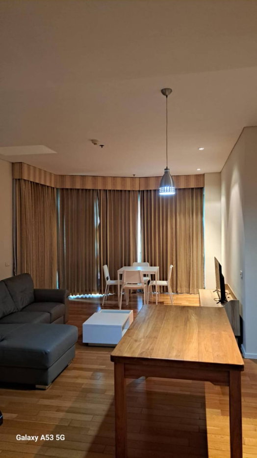 picture Spacious 1 bedroom condo near Benjakitti Park Pet-friendly condo - 10/12
