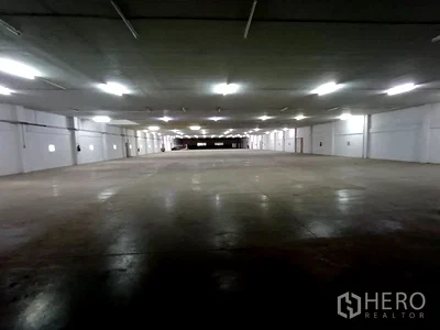 Factory for rent Bhakasa Industrial : For rent Warehouse 3600 sq.m. in Mueang Samut Prakan, Samut Prakan