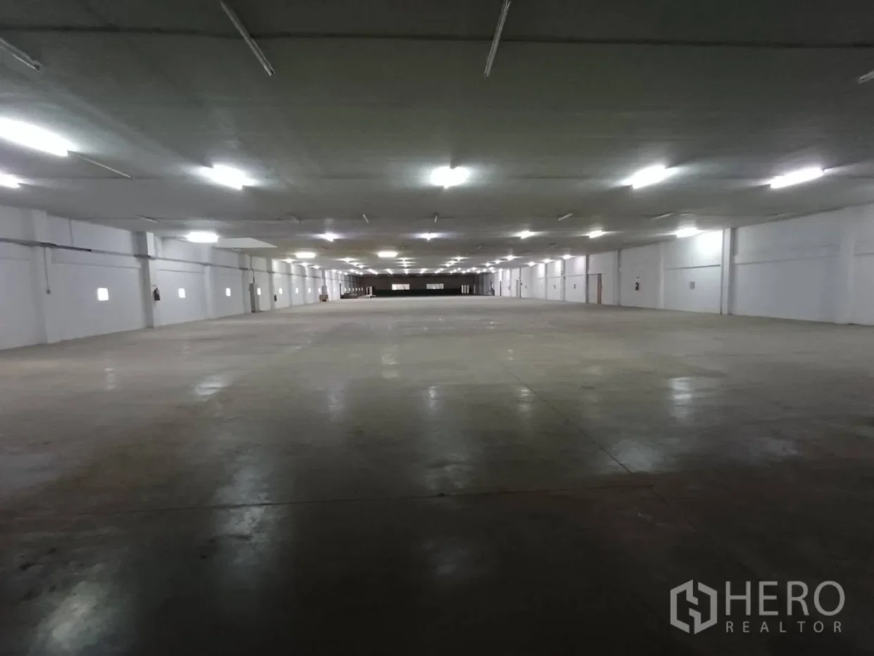 picture For rent Warehouse 3600 sq.m. in Mueang Samut Prakan, Samut Prakan - 1/6