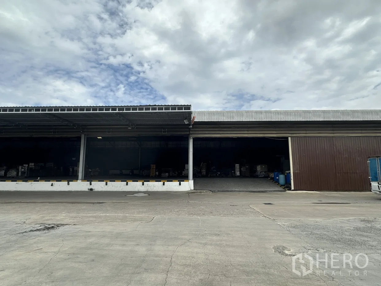picture For rent Factory 1000 sq.m. in Lat Krabang, Bangkok - 1/9