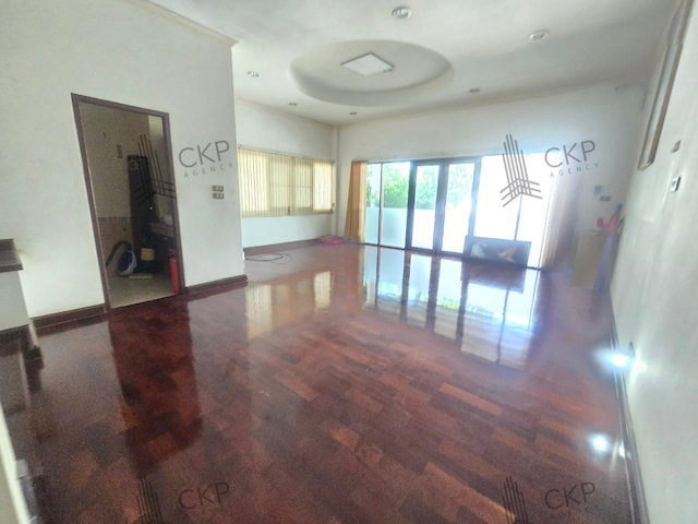 รูป L260162 | ขาย คฤหาสน์หลังมุม หมู่บ้านเอกชัยออคิดการ์เด้น บนพื้นที่ขนาดใหญ่ 1 ไร่ 1 งาน 2 ตร.วา บ้านหรูพื้นที่กว้าง เหมาะสำหรับครอบครัวใหญ่ - รูปที่ 12/27